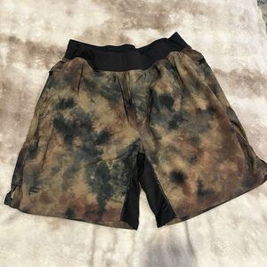 Fabletics the franchise short tie dye size small mens athletic work out